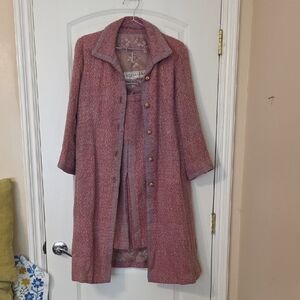 Midcentury Chanel style VINTAGE 1950–1960 Pink Woven Bouclé Suit StAubinDeParis